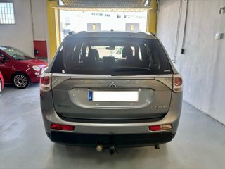 Mitsubishi Outlander 7plz 4WD 2.2 DI-D 150cv aut