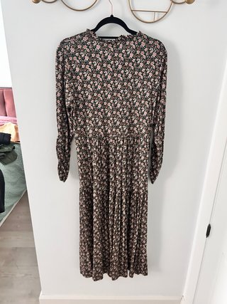 Vestido Sfera flores negro y rosa