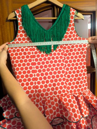 Traje de flamenca rojo con lunares blancos