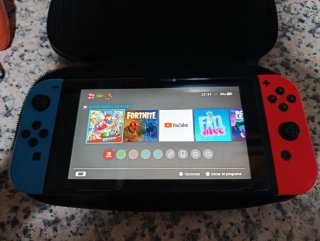 Nintendo Switch Azul/Rojo