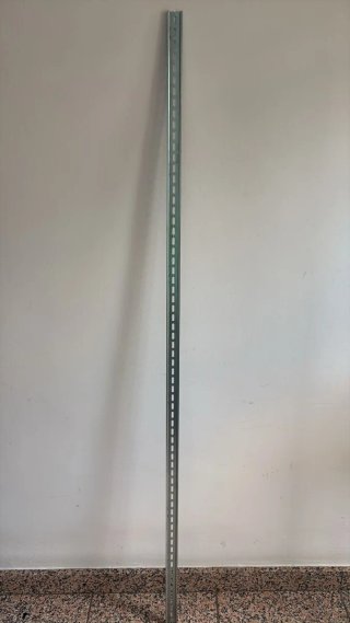 Carril metálico para estantería