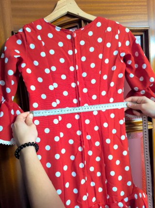 Traje de flamenca rojo lunares blancos