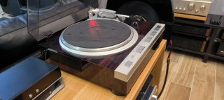 Tocadiscos Denon DP-47F