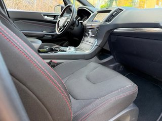 Ford S-MAX ST LINE