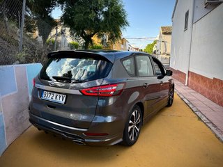 Ford S-MAX ST LINE