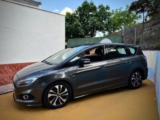 Ford S-MAX ST LINE