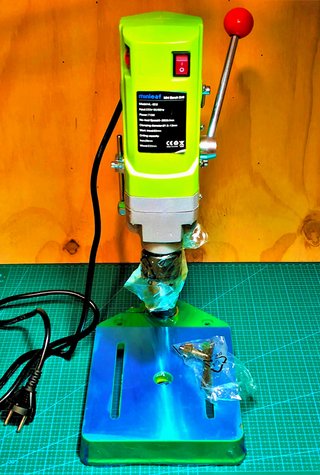 Taladro de columna BG-5156E de 710w (Nuevo)