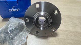 Kit Rodamiento SKF con Tornillos