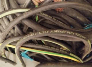 Cuadro Eléctrico + tubería de polietileno