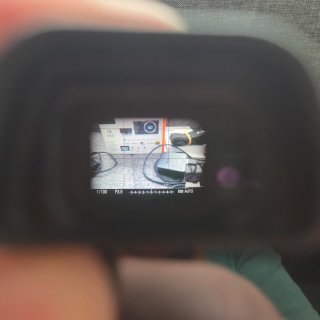 Sony Alpha 6000 con obiettivo e accessori