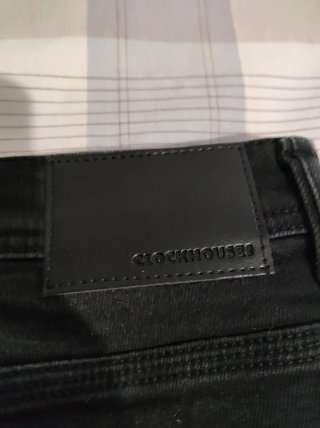 NUEVOS Pantalones negros niño (34/32) Clockhouse