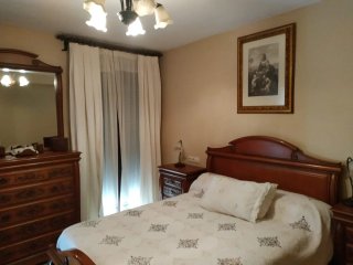 Casa de dos plantas situada en Aguilar de la fra