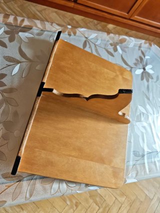 Atril de madera para libros