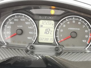 SUZUKI BURGMAN 400 2017 23815 kms.