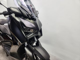 YAMAHA X-MAX 300 TECH MAX 2023 7931 kms.