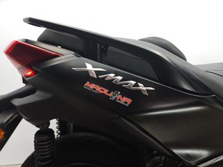 YAMAHA X-MAX 300 TECH MAX 2023 7931 kms.