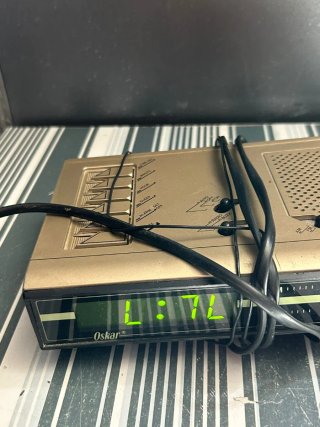Radio reloj despertador vintage Oscar