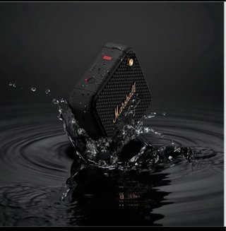 Altavoz Marshall Negro y Dorado
