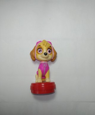 Figuras New Ray: Kevin, Skye, Victini, Pero