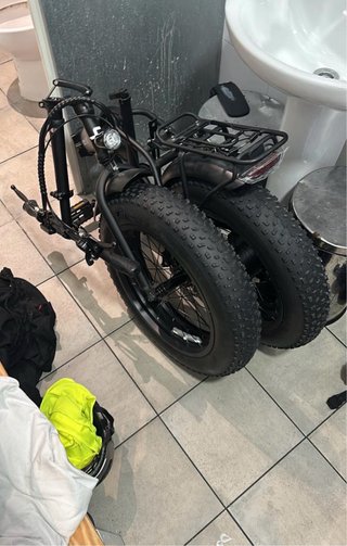 Bicicleta Eléctrica Negra