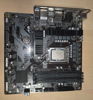 Placa Base Gigabyte B760M+cpu 12600KF+ventilador
