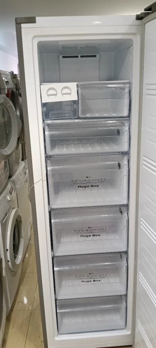CONGELADOR VERTICAL HISENSE NO FROST ENERGÍA A++
