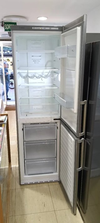 NEVERA COMBI BOSCH NO FROST ENERGÍA A+