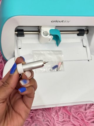 Macchina da taglio Cricut Joy in blu e bianco