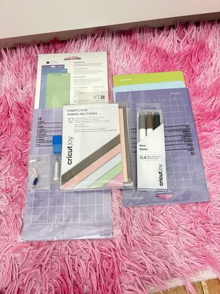 Macchina da taglio Cricut Joy in blu e bianco