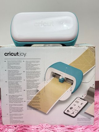 Macchina da taglio Cricut Joy in blu e bianco