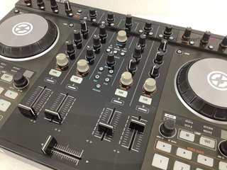 mesa mezclas native instruments traktor kontrol s4 mk2