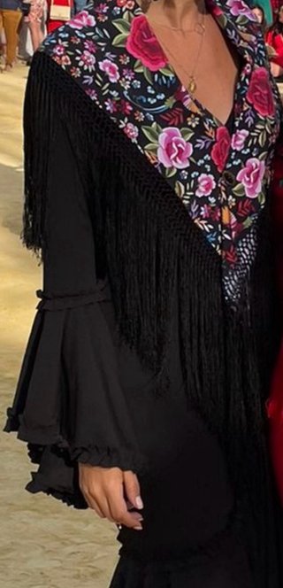 Mantoncillo Gitana Flores Negro Multicolor
