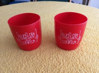 2 TAZAS COCACOLA PLÁSTICO +GRATIS FRESBEE COCACOLA