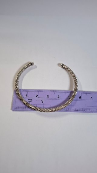 Pulsera plata de ley 925 rígida abierta enroscada