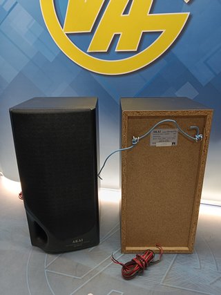 Altavoces AKAI 50 watts, 3 vias, model SW-MX115