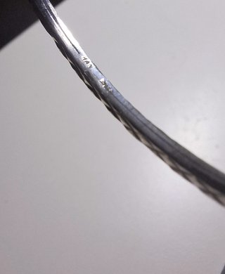 Pulsera rígida PLATA DE LEY 925 diseño cerrada