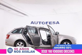 SKODA OCTAVIA COMBI 1.8 TSI STYLE DSG AUTO 180CV 5P # TECHO PANORAMICO ELE,CUERO,PARKTRONIC COMBI 1.8 TSI STYLE DSG AUTO 180CV 5P