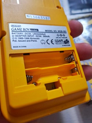Nintendo Game Boy Pocket Giallo