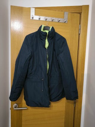 Parka reversible verde y azul marino