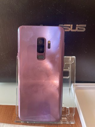 Samsung Galaxy S9+ con pantalla nueva y accesorios