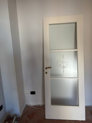Porta in legno ciliegio bianca
