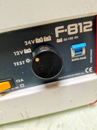 Cargador Baterías FERVE F-812