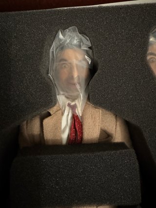 Action Figure Mr. Bean 1/4 Enterbay MAI esposta