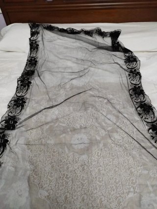 Mantilla antigua encaje negro