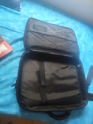 Portátil Toshiba Negro y Rojo
