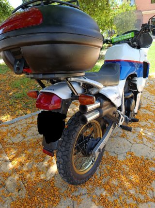 Honda Transalp 600V Blanca y Azul