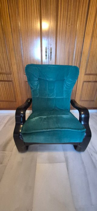 Sillón relax terciopelo y madera