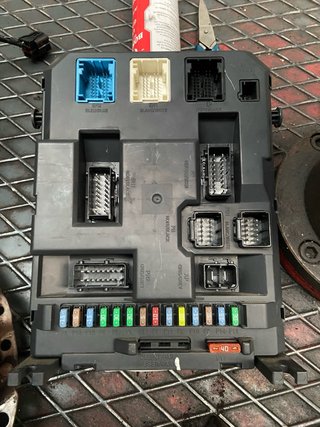 Caja fusibles Peugeot 206 interior