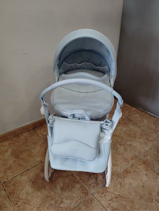 Cochecito de bebé azul