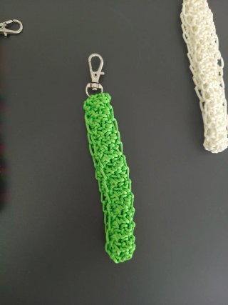 Porta cellulare cordini fatti a mano